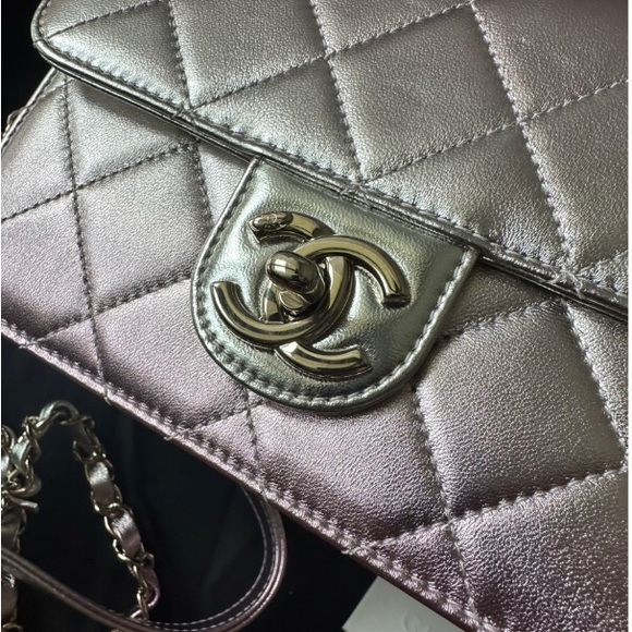 AUTHENTIC CHANEL Like a Wallet Flap Pink & Gold Metallic Limited Ed.Chain Bag🦄 - Picture 3 of 10